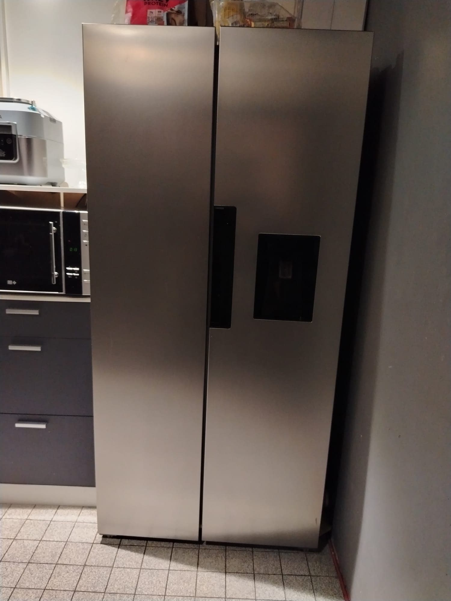 براد بابين ماركة LG