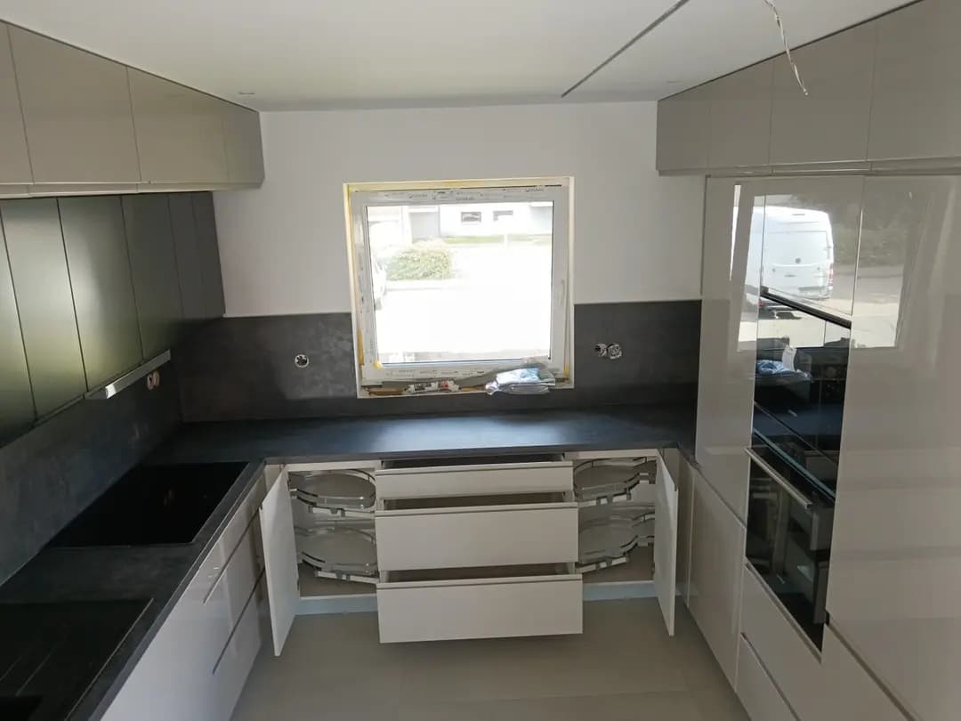 Easy Kitchens - 1
