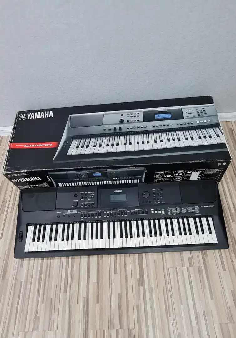 piano Yamaha  - 3