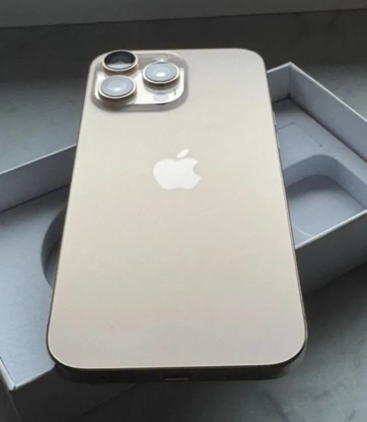 iphone 16 pro  - 4
