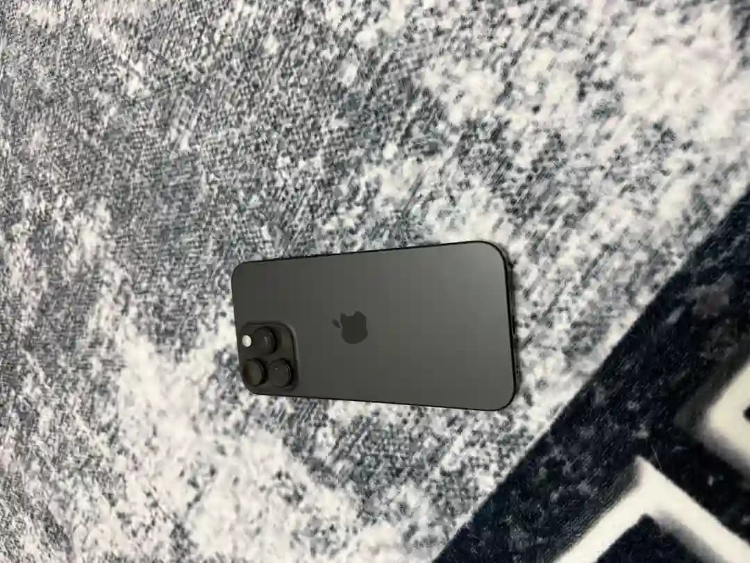 IPhone 16 pro max - 2