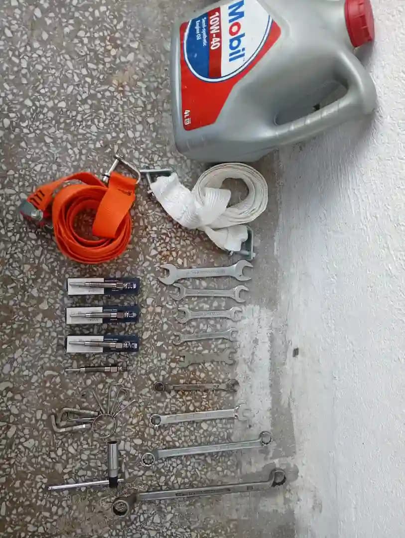 عدة سيارة